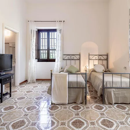 Il Castello Degli Ulivi - In Natura Ferienhaus Roccella Ionica