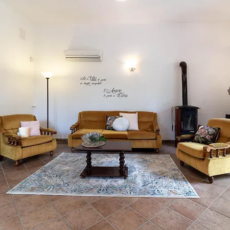 Il Castello Degli Ulivi - In Natura