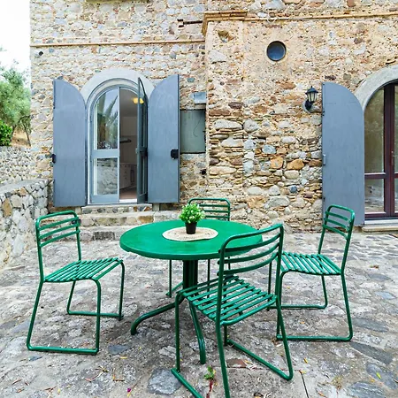 Il Castello Degli Ulivi - In Natura * Roccella Ionica