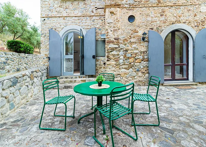 Il Castello Degli Ulivi - In Natura * 罗切拉伊奥尼卡